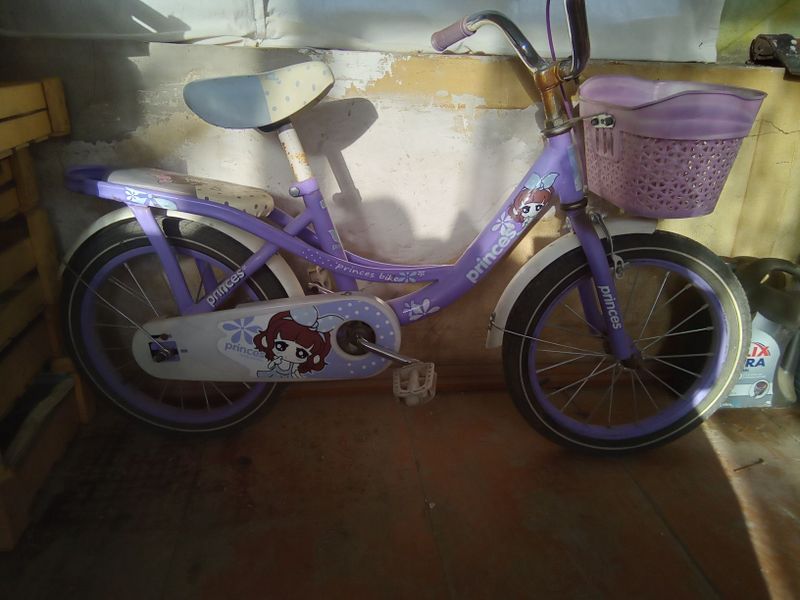 Qiz bolalar velosipeti