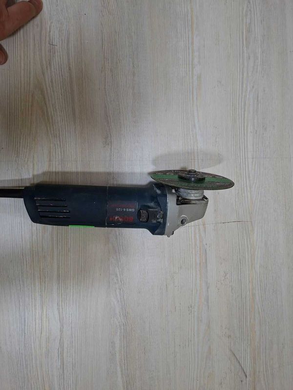 Продается болгарка Bosch Продается болгарка Bosch