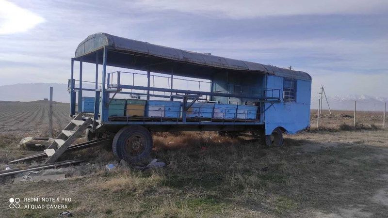 Асалари вагон. Улей на прицепе.