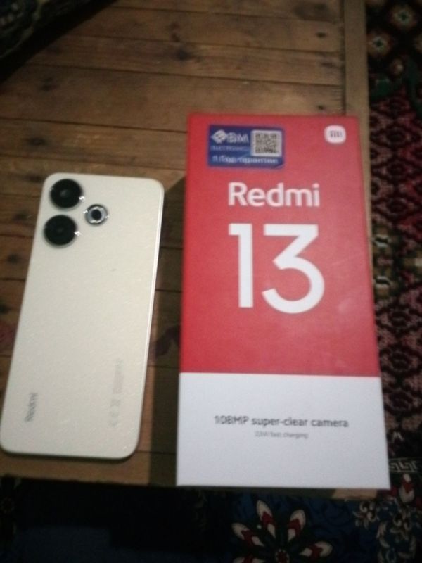 Redmi 13 sotiladi.3 oy ishlagan.