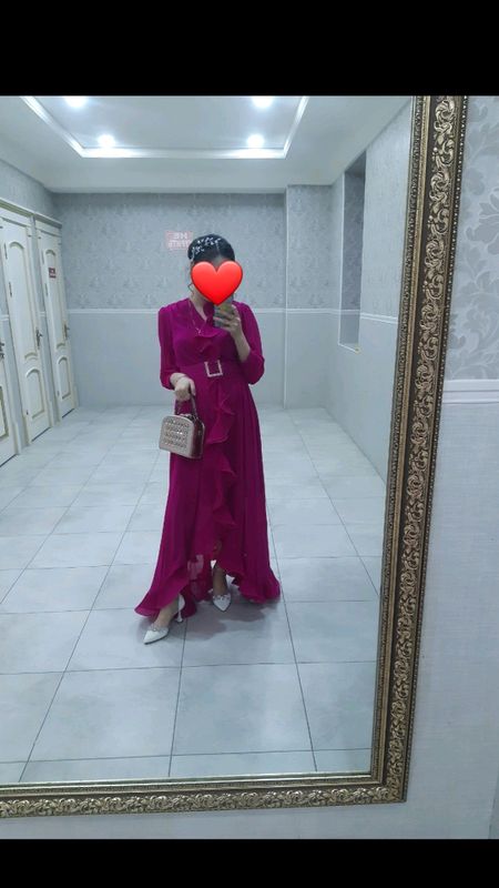 razmeri:38turkiya faqat 1marta kiyilgan toza 100% razmeri:38turkiya faqat 1marta kiyilgan toza 100%