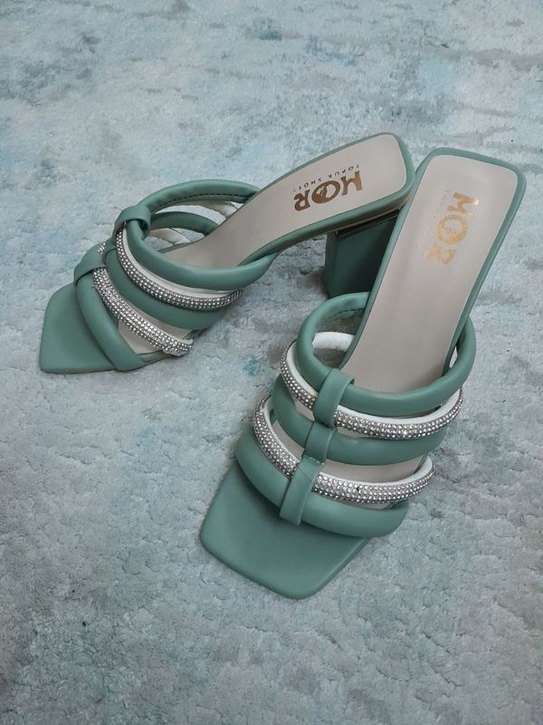 Obuv - 270.000 Obuv - 270.000