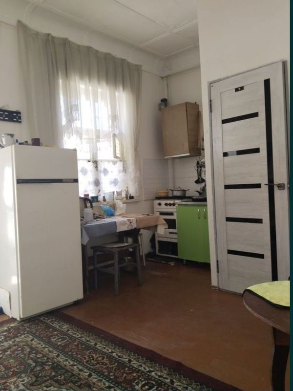 Продаю срочно полдома,2 комнаты 37,1м.кв. Продаю срочно полдома,2 комнаты 37,1м.кв.