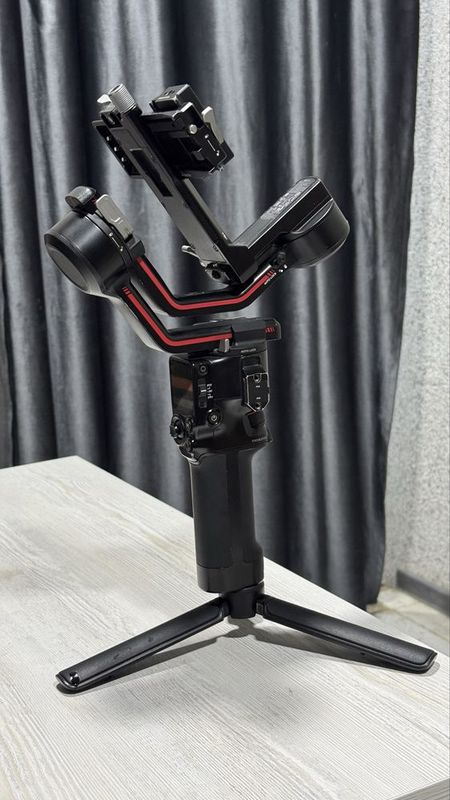 Ronin rs3 1 yilik karopkalari bor ideal xolada aybi yo’q Ronin rs3 1 yilik karopkalari bor ideal xolada aybi yo’q