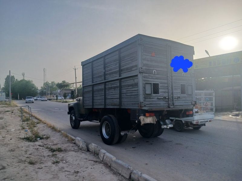 Zil 130 Ural mator Zil 130 Ural mator