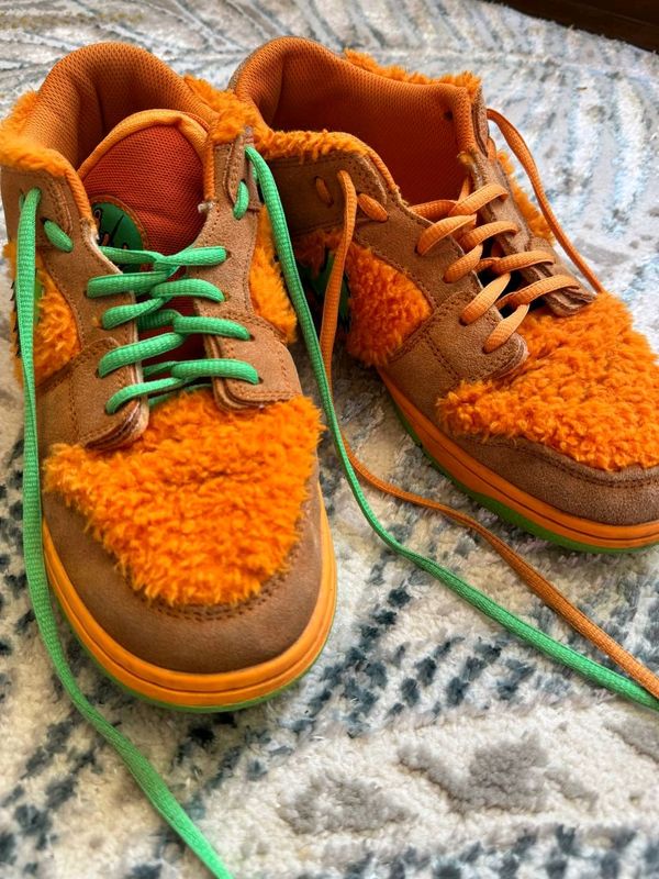 Dunk SB Low “Grateful Dead" Orange bear Dunk SB Low “Grateful Dead" Orange bear