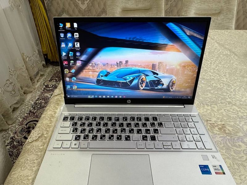 HP ноутбук, Intel Core i5-13350, корпусида озгина шикасти бор HP ноутбук, Intel Core i5-13350, корпусида озгина шикасти бор