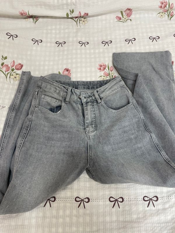 Продам джинсы на S/XS — в отличном состоянии