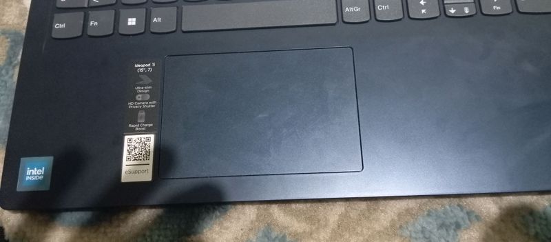 Lenovo noutbuk sotiladi srochna faqat naqt ga