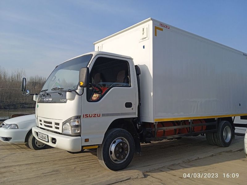 Isuzu NQR 2015 Завот