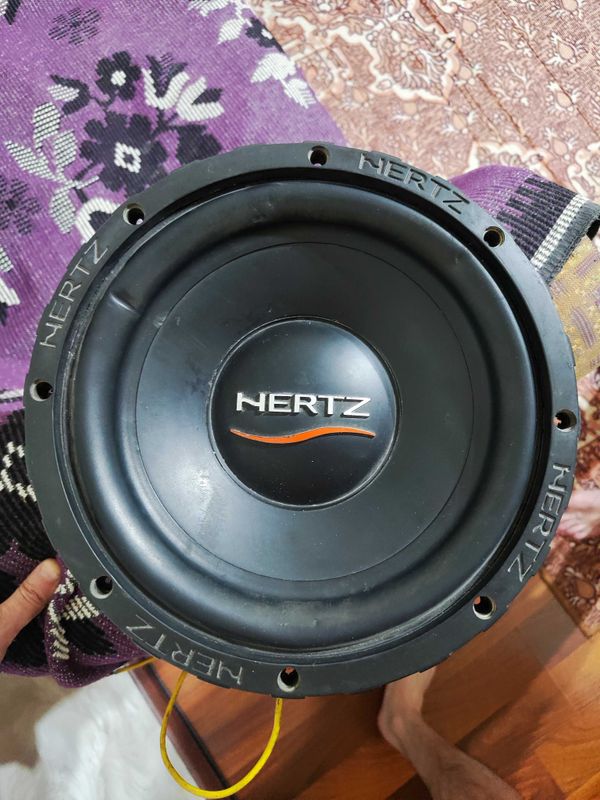 Продам сабвуфер в машину Hertz ES250 Продам сабвуфер в машину Hertz ES250