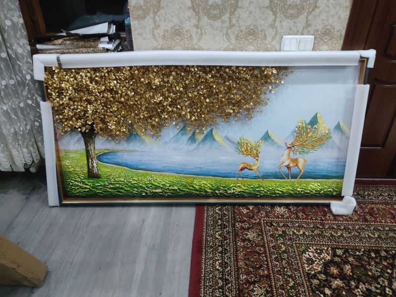 Картина сотилади йенги. Картина сотилади йенги.