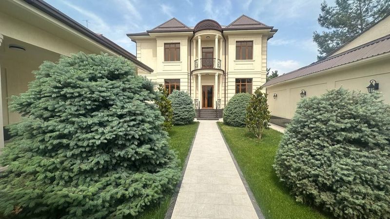 Продаётся Дом в Центр Луначарского 7,3 соток, 7 комнат Продаётся Дом в Центр Луначарского 7,3 соток, 7 комнат