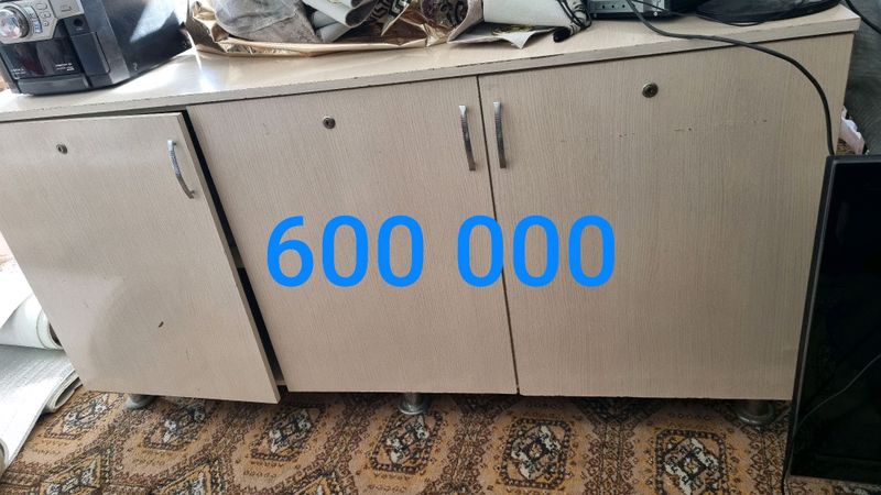 расмдаги буюмлар сотилади