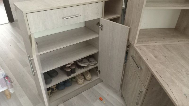 Дарс кладган стол Дарс кладган стол