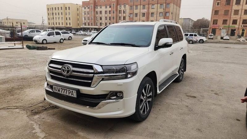 Продается Toyota Land Cruiser 200