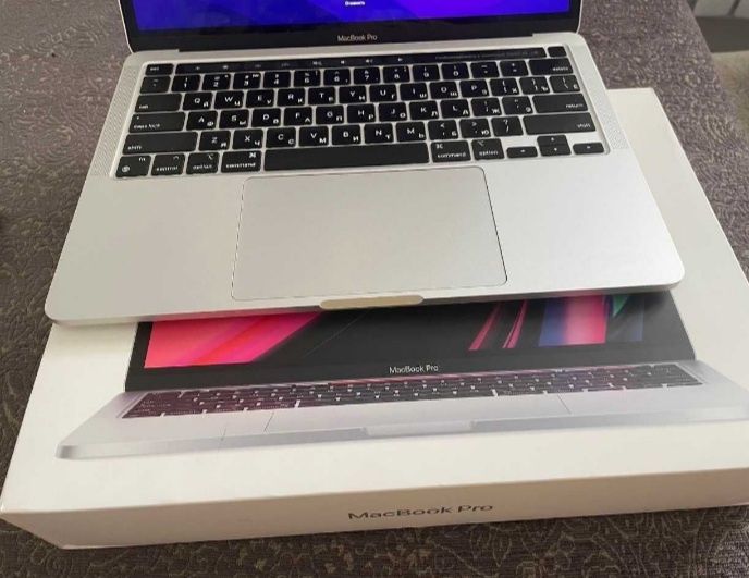 Macbook 8 gb 512gb 13 m1 zaryatga karopka bo