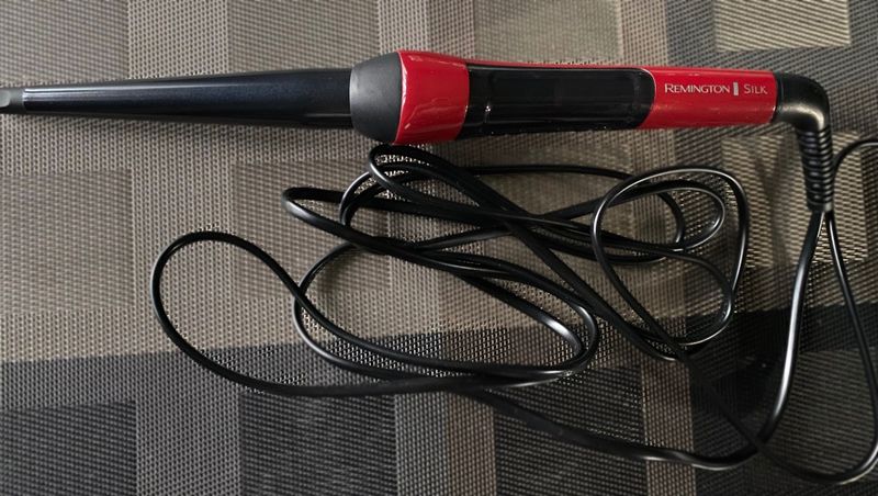 Плойка для волос Remington CI96W1 E51 Silk Curling Wand