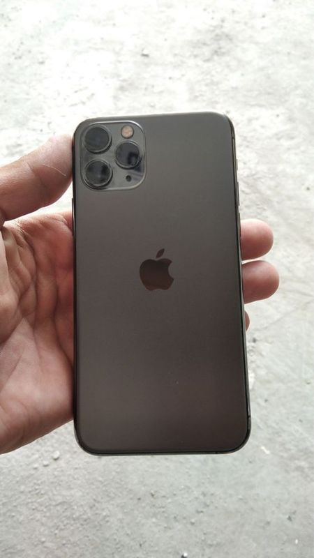 iphone 11 pro…….. iphone 11 pro……..