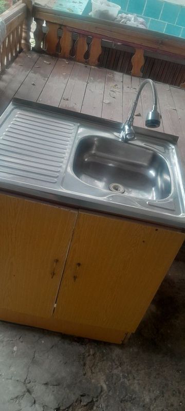 Раковина со шкафом