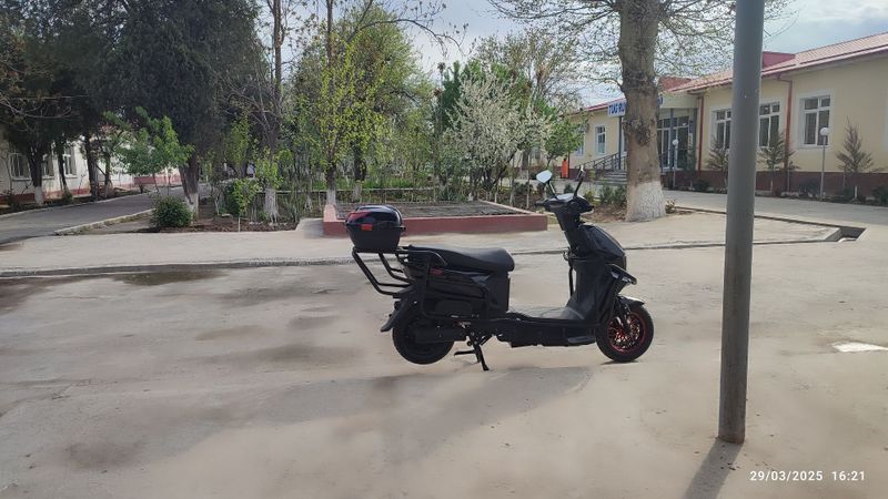 Elektr skutr 2024 Elektr skutr 2024