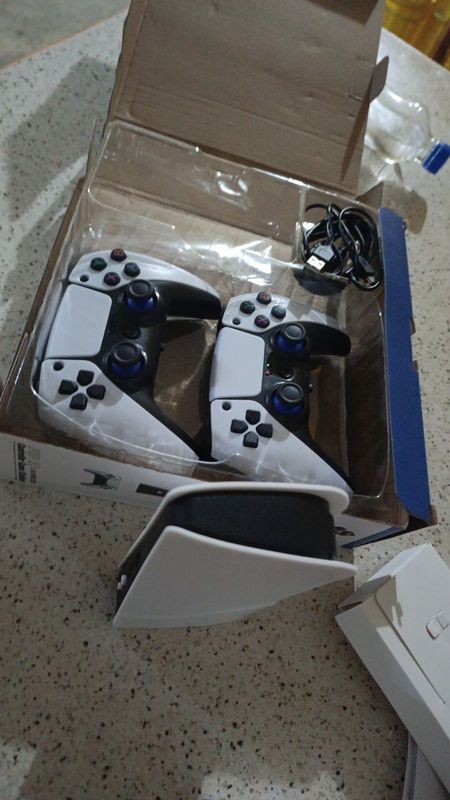 Psp 3 2ta jostiklari bilan yangidey Psp 3 2ta jostiklari bilan yangidey