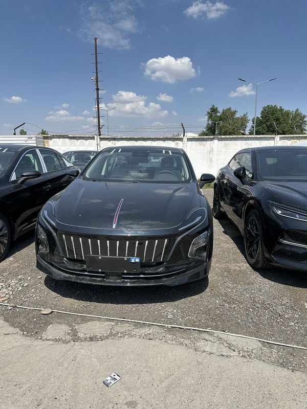 Hongqi eqm5 500km, 2025yil Hongqi eqm5 500km, 2025yil