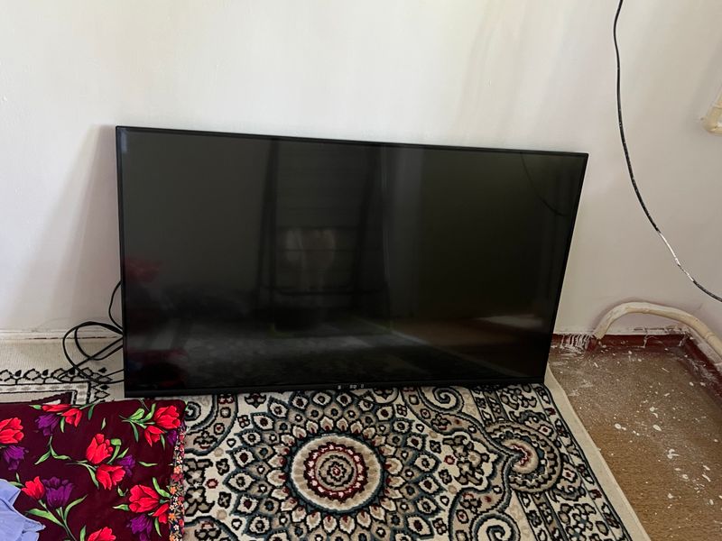 Televizor pachti yengi 43 li samsung Televizor pachti yengi 43 li samsung