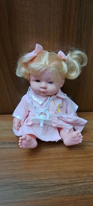 Кукла , состояние отличное, длина 25см, говорит несколько слов