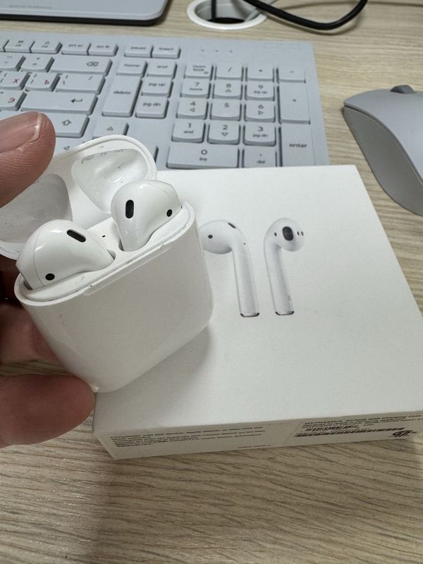 AirPods 2.1 original – a’lo holatda AirPods 2.1 original – a’lo holatda