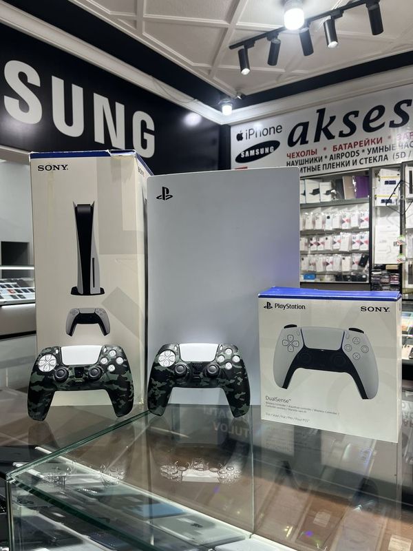 Playstation 5 (PS5) с дисководом с играми Playstation 5 (PS5) с дисководом с играми
