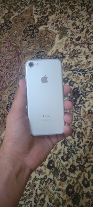 Apple Iphone 7 32GB Silver White Original J/A Sastayani Otlichni Zor Apple Iphone 7 32GB Silver White Original J/A Sastayani Otlichni Zor