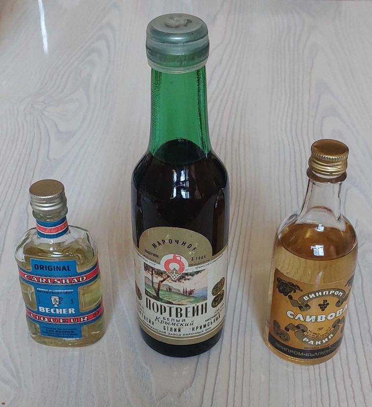 Сувенирные бутылочки Сувенирные бутылочки