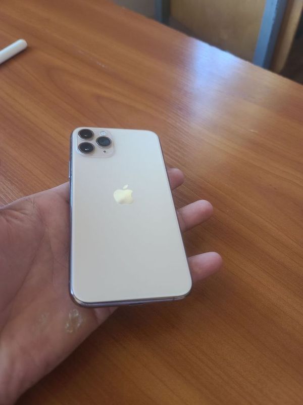 Iphone 11 pro gold Iphone 11 pro gold