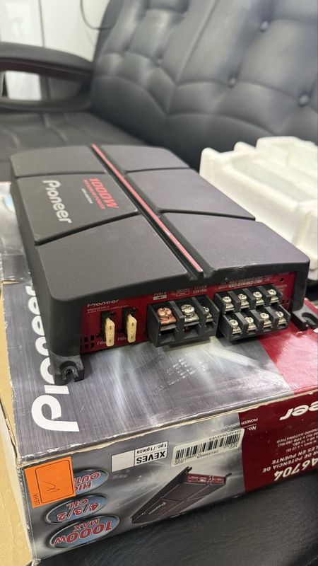 Усилитель Pioneer 1000 w Усилитель Pioneer 1000 w