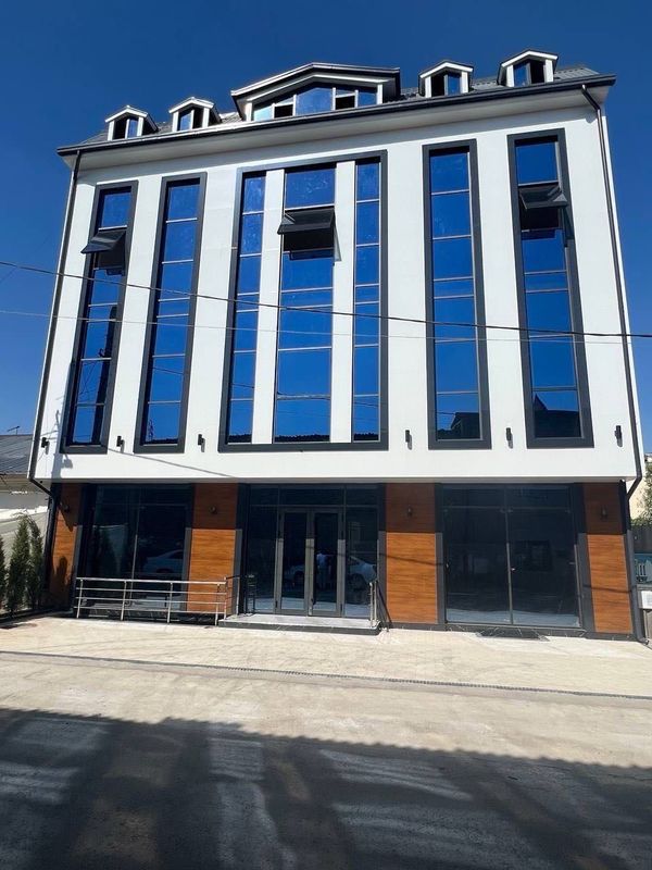 Продается офис Яккасарай туйхана 1.400 м2 Продается офис Яккасарай туйхана 1.400 м2