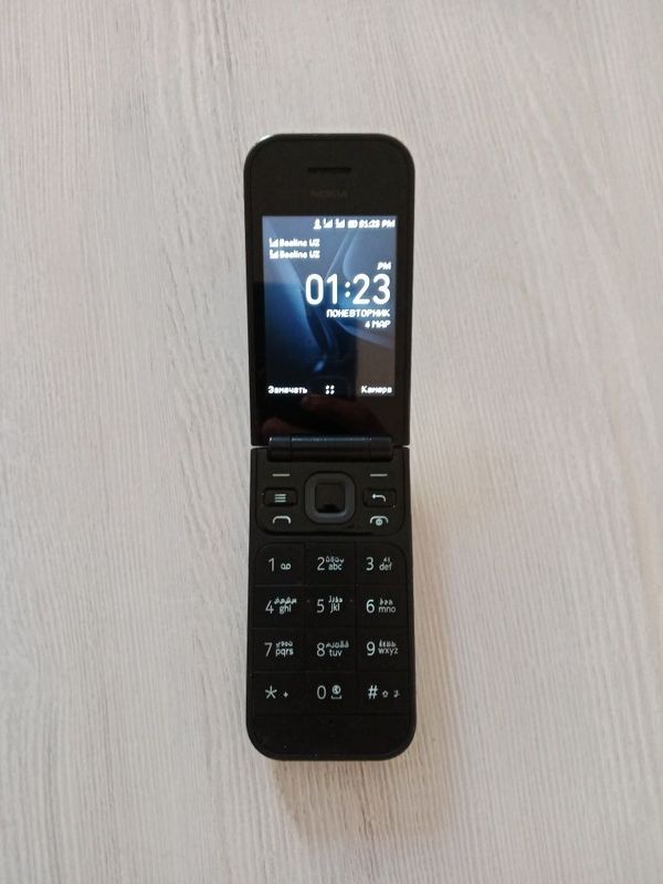 Продам телефон кнопочный Модель Nokia Flip 2720