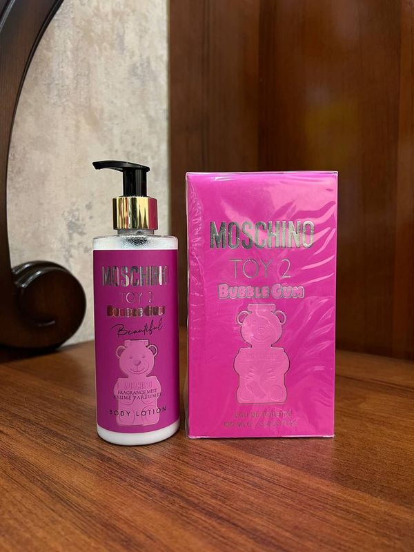 MOSCHINO TOY BUBBLE GUM nabori MOSCHINO TOY BUBBLE GUM nabori