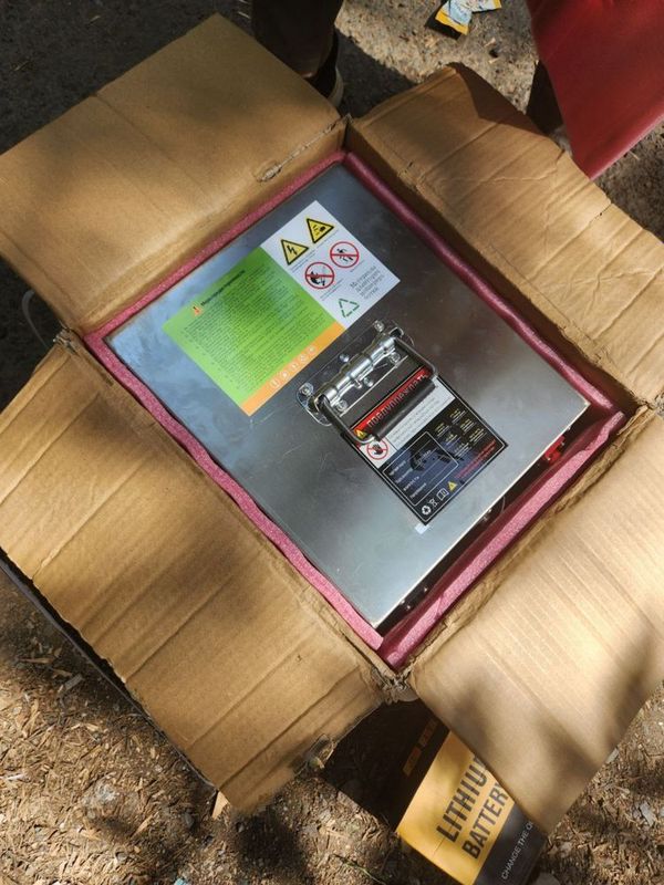 Аккамуляторы 1 год гарантия зарядное устройство в комплекте Аккамуляторы 1 год гарантия зарядное устройство в комплекте
