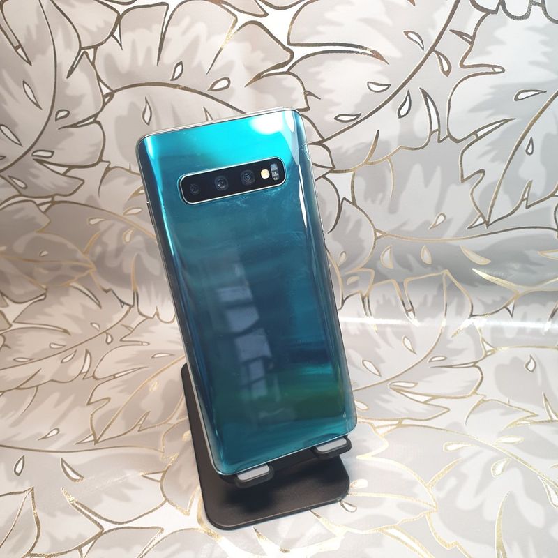 Samsung S10 srochna sotiladi Samsung S10 srochna sotiladi