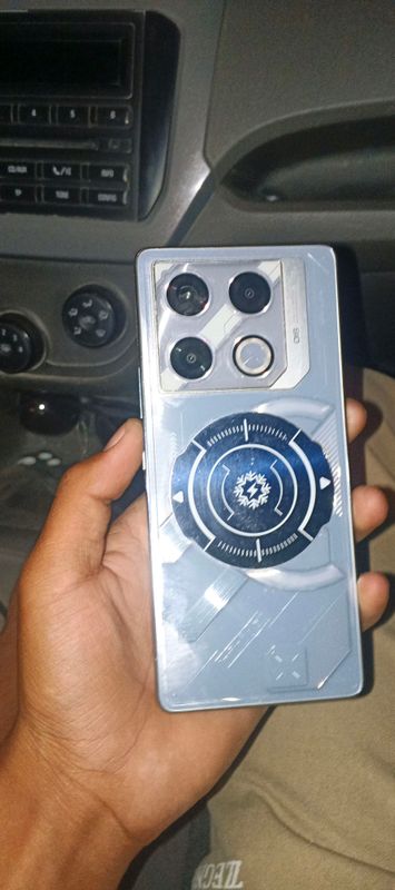 katta karoʻpka xotira 8/256 GB Infinix GT 20 pro katta karoʻpka xotira 8/256 GB Infinix GT 20 pro