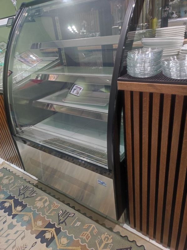 Продам холодильник ветринный Продам холодильник ветринный