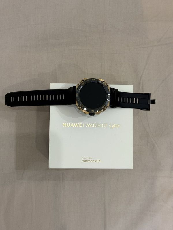 Huawei Watch GT Cyber в идеальном состоянии