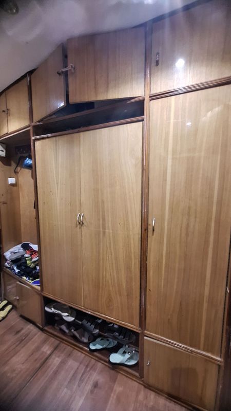 шкаф для прихожей 2,50×2,50 б/у шкаф для прихожей 2,50×2,50 б/у