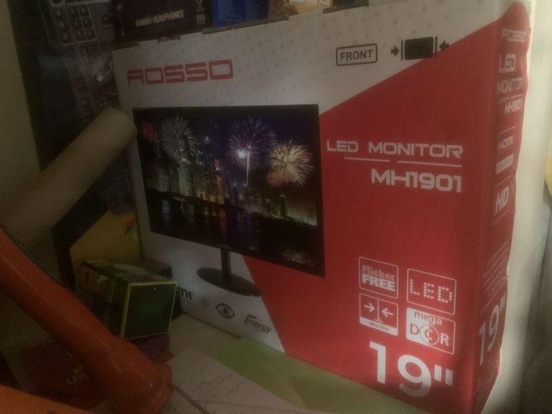 Led Monitor Rosso 19HDMI 75HZ FULL HD