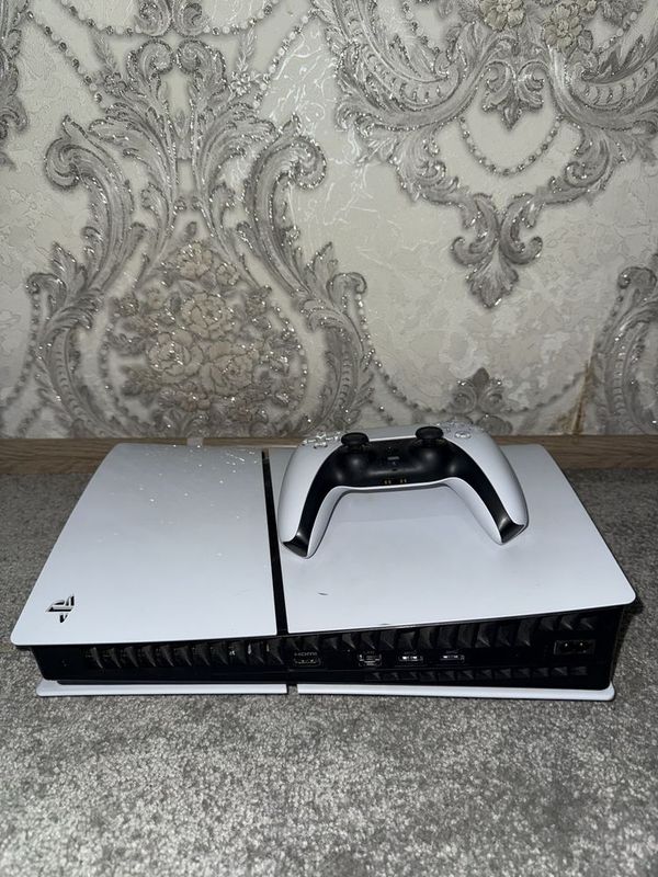 Ps 5slim diskovod bilan sotiladi ( ПС5 слим с дисковотом и играми ) Ps 5slim diskovod bilan sotiladi ( ПС5 слим с дисковотом и играми )