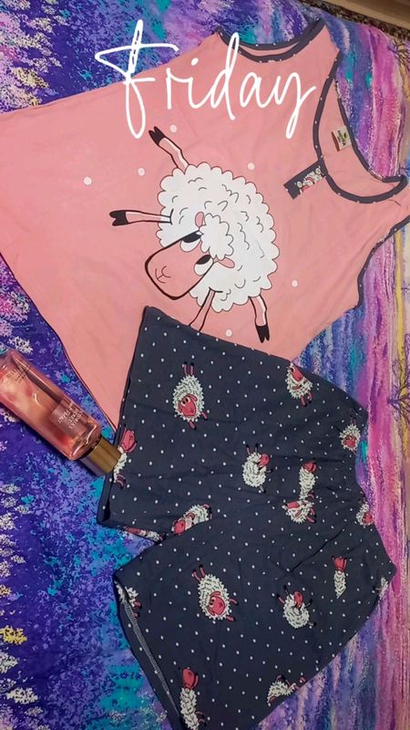 Pijama yangi kiyilmagan 2xl 44-46 razmerlarga Pijama yangi kiyilmagan 2xl 44-46 razmerlarga