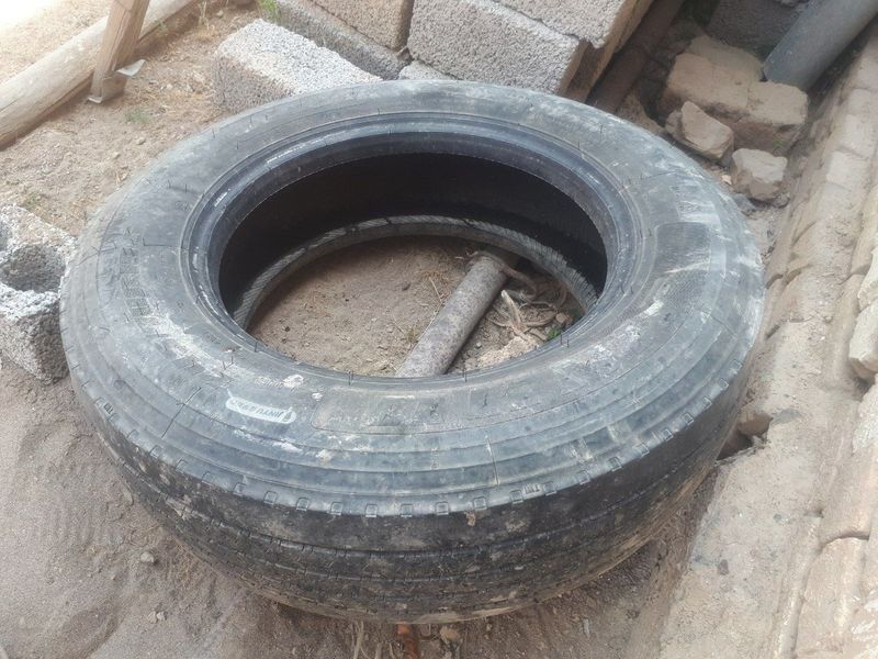 245.70.R.19.5. balon buv koʻra moshinlaga 245.70.R.19.5. balon buv koʻra moshinlaga