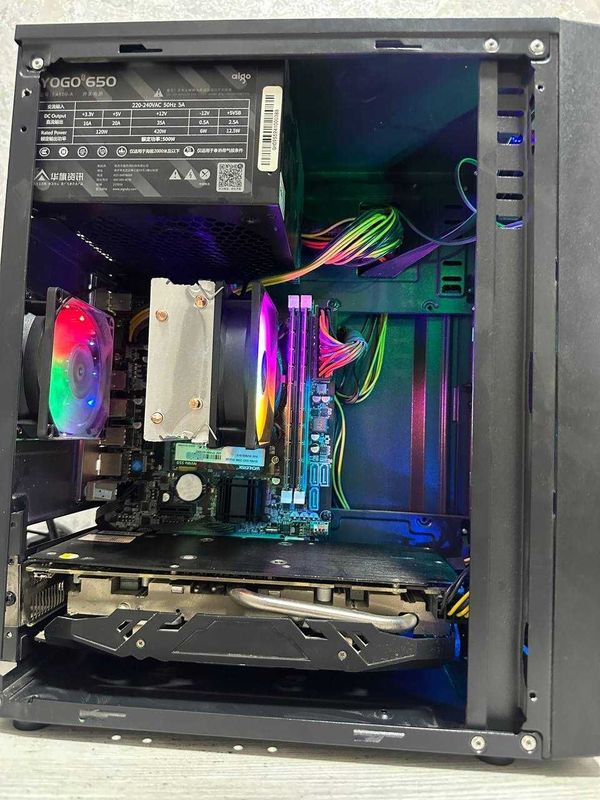 Игровой кейс / RX 580 4gb / Core i5 4590 / M2 512 gb / 16 gb ddr3 Игровой кейс / RX 580 4gb / Core i5 4590 / M2 512 gb / 16 gb ddr3