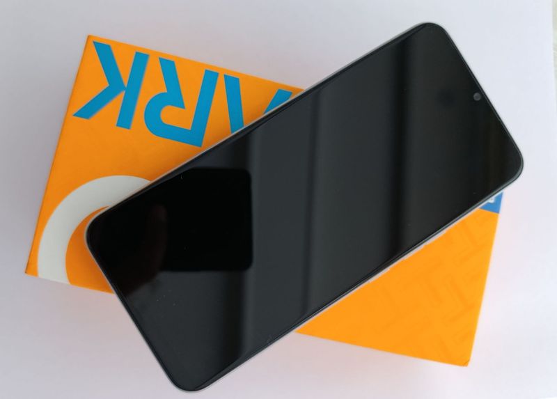TECNO SPARK 8C sotiladi TECNO SPARK 8C sotiladi